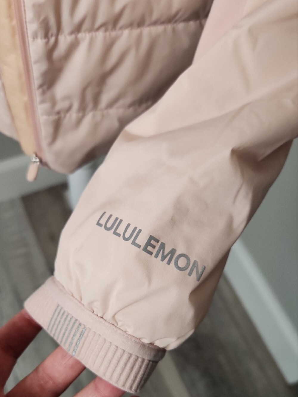Lululemon Light Pink Hooded Puffer Jacket - Women - Picture 13 of 16